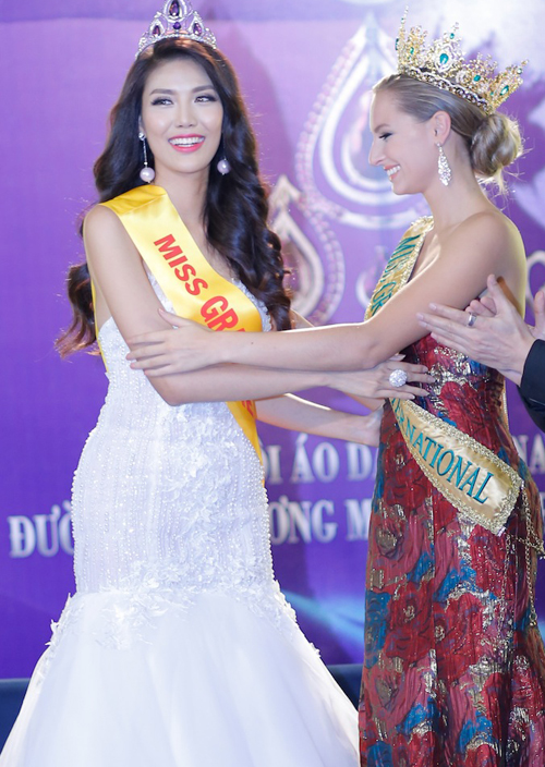 Lan Khuê được mời tham gia cuộc thi Hoa hậu Hòa bình Quốc tế 5