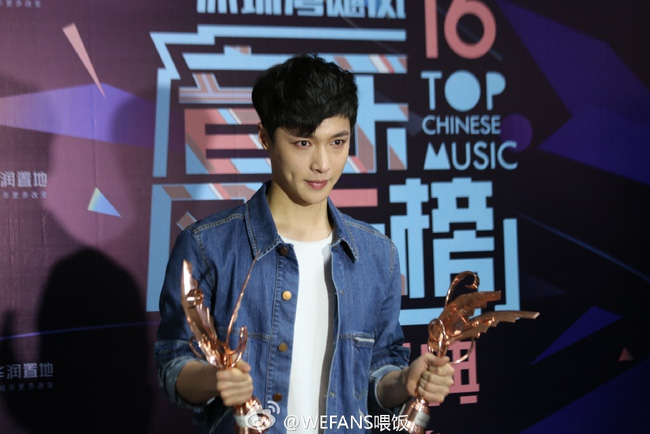 Dàn sao hot nhất Hoa - Hàn hội ngộ tại thảm xanh Chinese Top Music Awards - Ảnh 28.