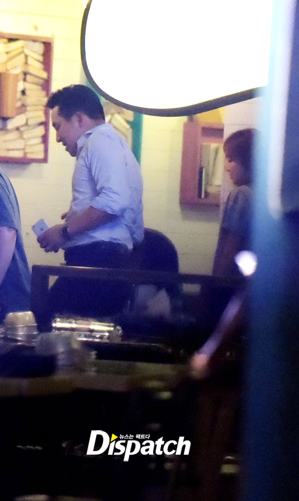 Dispatch tung ảnh Jessica Jung hạnh phúc hẹn hò bạn trai đại gia trong đêm - Ảnh 2.