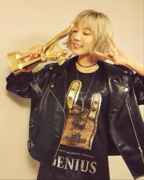 Netizen tiếp tục đào bới thêm bằng chứng hẹn hò của Taeyeon - G-Dragon - Ảnh 11.