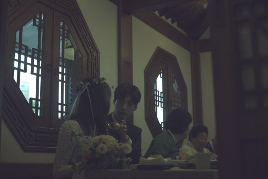Rò rỉ hình ảnh hiếm hoi bên trong đám cưới của Goo Hye Sun - Ahn Jae Hyun - Ảnh 6.