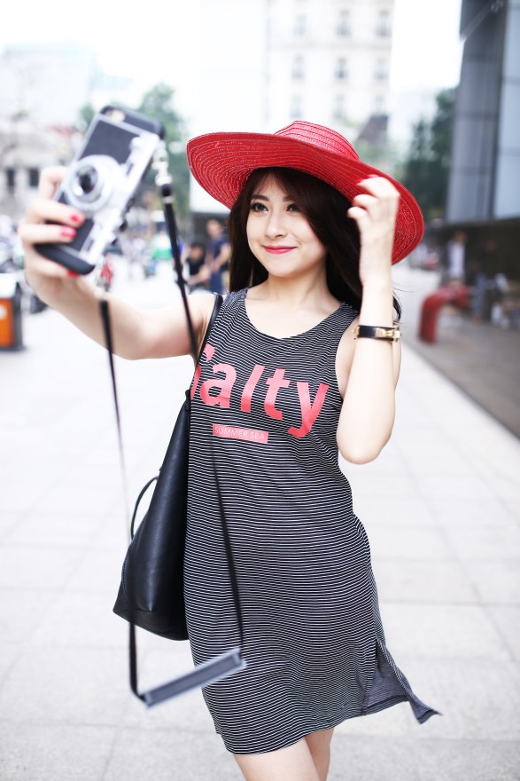 Street style Hà Nội: Biến hóa lạ mắt và đầy phong cách - Ảnh 13.