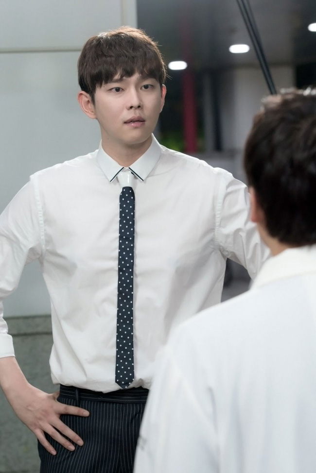 Yoon Kyun Sang: Từ chàng béo trượt đại học tới nam thứ điển trai của “Doctors” - Ảnh 13.