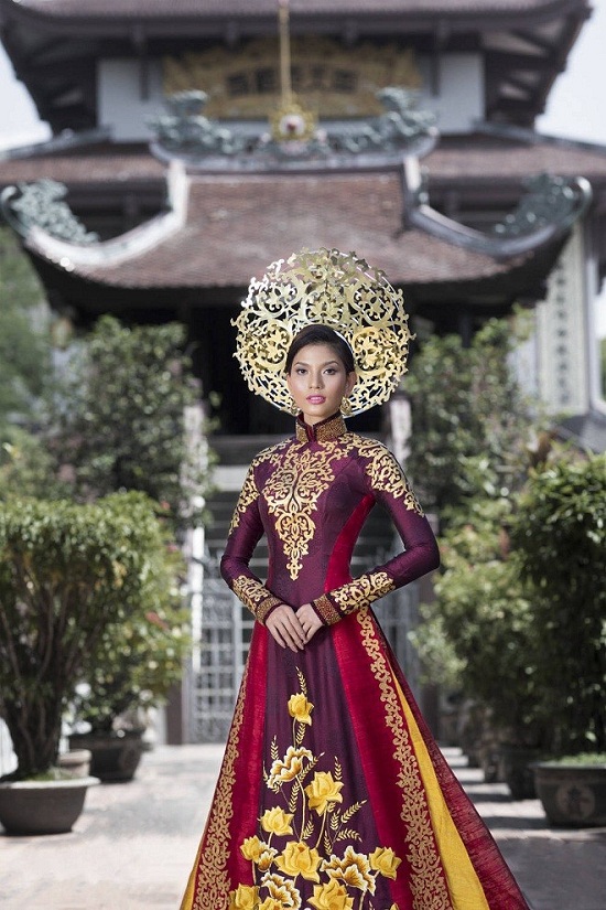 Quốc phục của Trương Thị May được các chuyên gia sắc đẹp Missosology đánh giá cao.