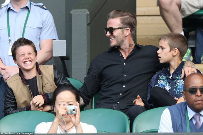 41 tuổi và có 4 con, David Beckham vẫn là ông bố đẹp trai vạn người mê - Ảnh 2.