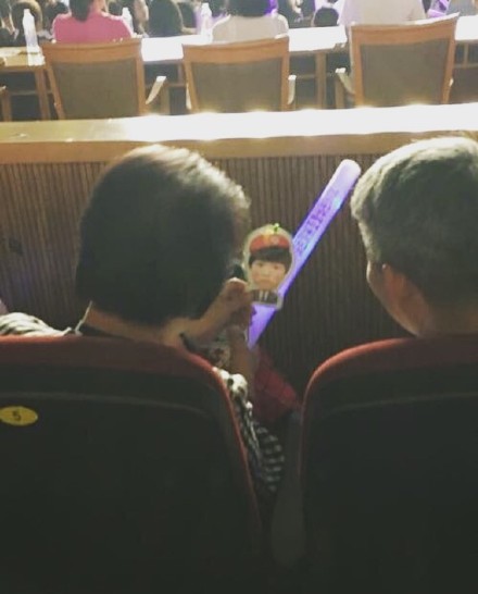 Song Joong Ki nghẹn ngào xúc động đến rơi nước mắt trong buổi fan meeting - Ảnh 10.