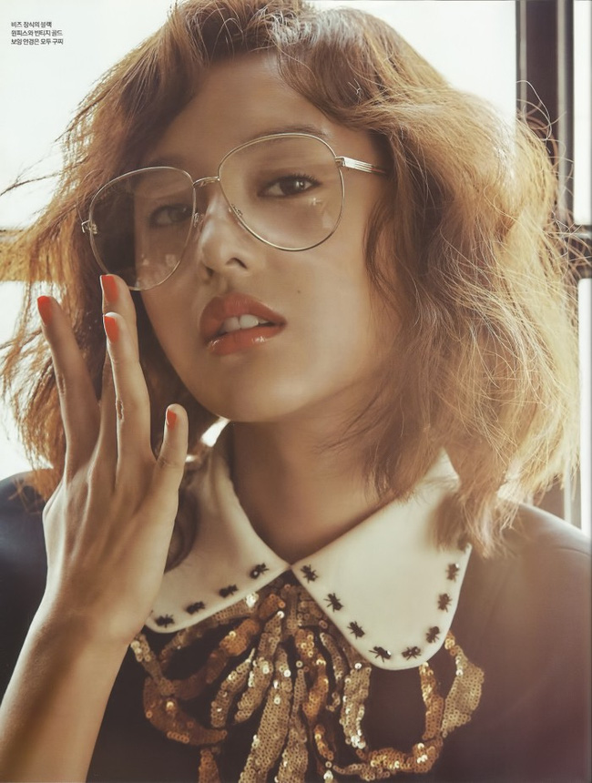 Park Shin Hye đẹp ma mị với suối tóc dài không tưởng, Shin Min Ah sành điệu trên tạp chí - Ảnh 23.