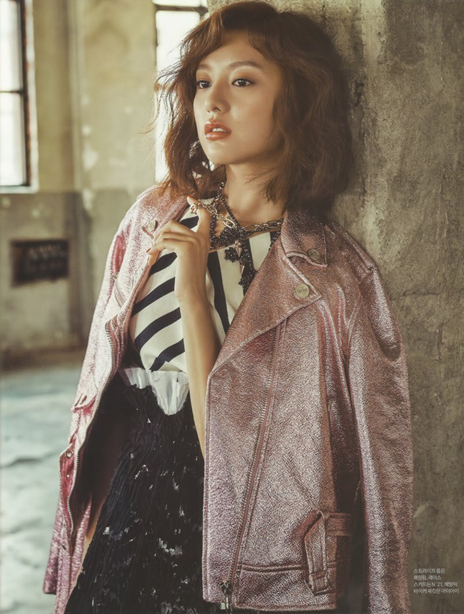 Park Shin Hye đẹp ma mị với suối tóc dài không tưởng, Shin Min Ah sành điệu trên tạp chí - Ảnh 21.