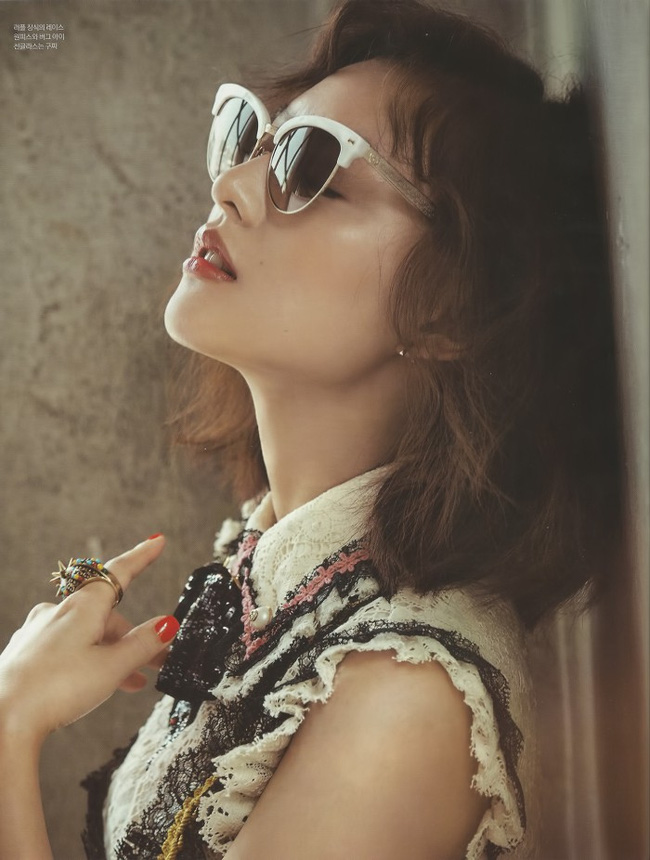 Park Shin Hye đẹp ma mị với suối tóc dài không tưởng, Shin Min Ah sành điệu trên tạp chí - Ảnh 22.