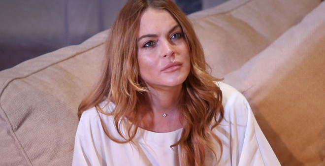 Hậu chia tay bạn trai, Lindsay Lohan thừa nhận có thai