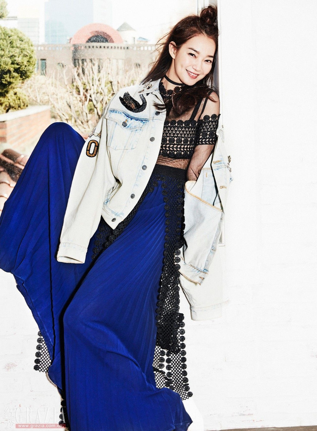 Park Shin Hye đẹp ma mị với suối tóc dài không tưởng, Shin Min Ah sành điệu trên tạp chí - Ảnh 25.