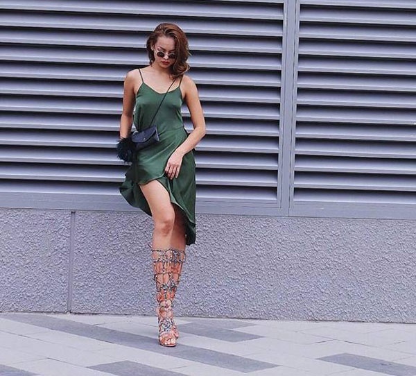 Street style tuần qua: Lê Hà trẻ trung, Mai Ngô quyến rũ chết người