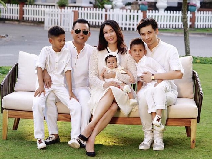 Hôn nhân đứt gánh của 5 nàng Hoa hậu Việt Nam 