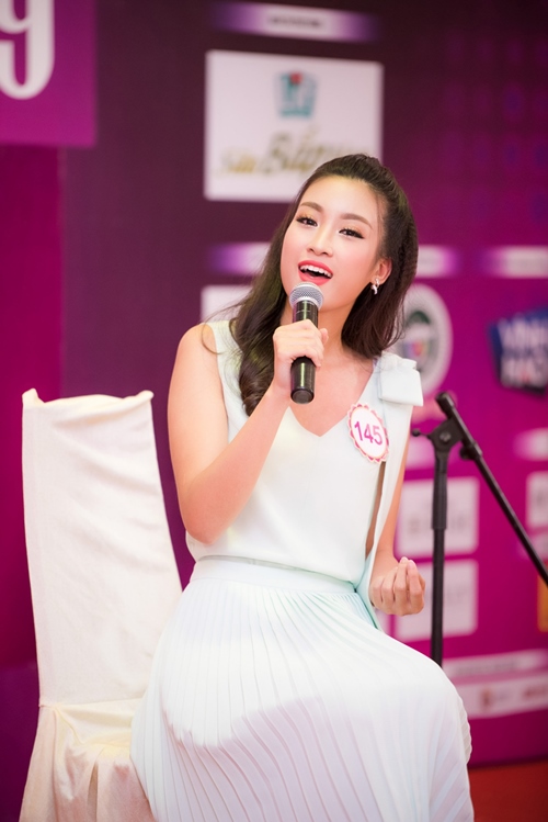 Hoa hậu Việt Nam 2016: Hoa hậu Thu Thảo bật khóc trên ghế nóng - 10