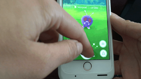 Đã có cách bắt thú ảo trong Pokémon Go dễ hơn ăn kẹo - Ảnh 1.
