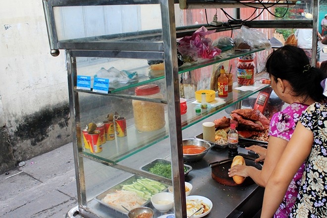 15 món ăn sáng 10.000 đồng tại Sài Gòn