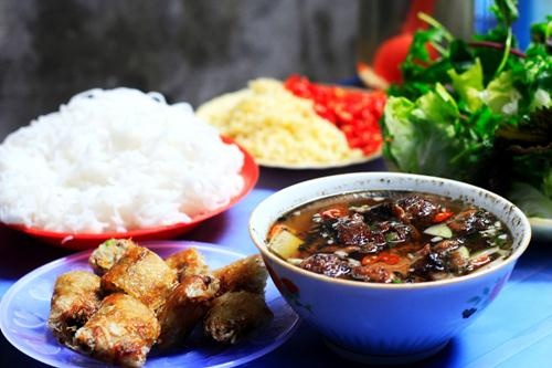 9 địa chỉ ăn trưa văn phòng ngon dưới 50.000 đồng quanh Hồ Gươm