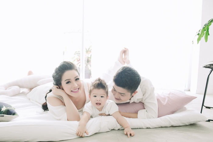 Ngắm nhìn hạnh phúc qua ảnh của gia đình Nhật Kim Anh