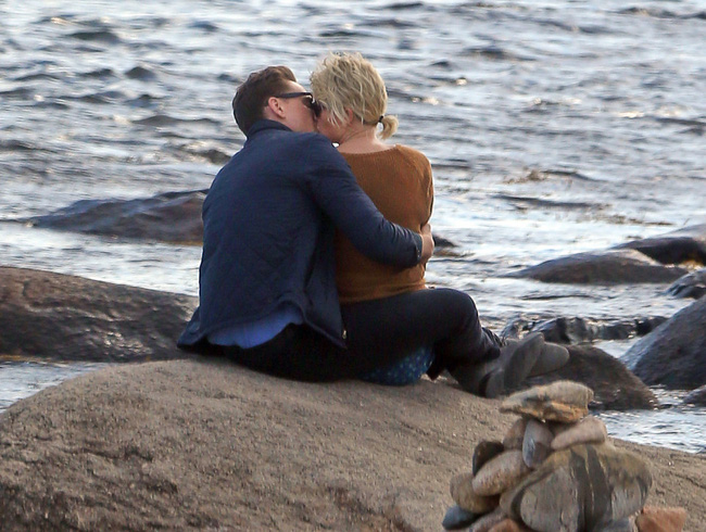 Taylor Swift - Tom Hiddleston chia tay sau 3 tháng hẹn hò - Ảnh 2.