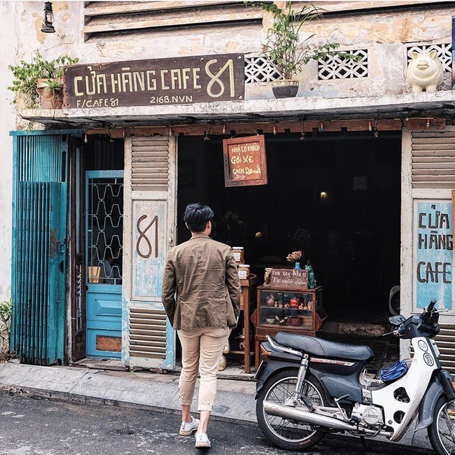 Trung Thu, đi ngay những quán cà phê retro ở Sài Gòn cho hợp không khí hoài cổ nào - Ảnh 1.