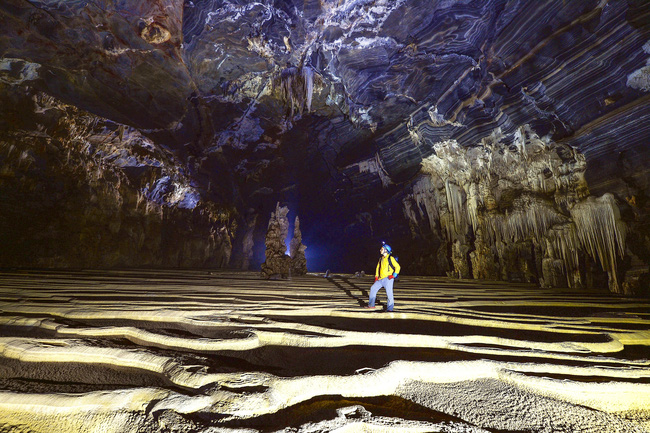 Không chỉ Sơn Đoòng, Quảng Bình còn có một hang động khác hoang sơ và đẹp đến ngạt thở! - Ảnh 19.