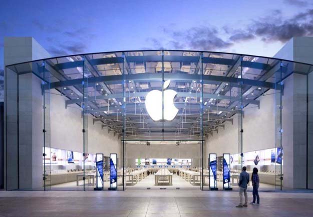 Nhân viên Apple Store bị đuổi việc vì chụp trộm ảnh khách nữ - 1