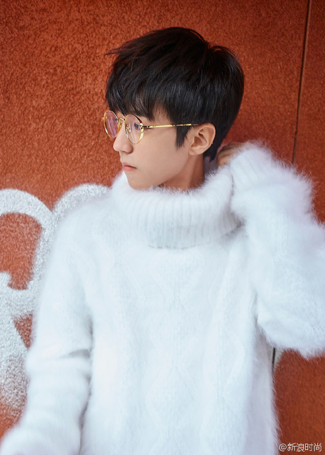 Hết gây bất ngờ với hình ảnh trưởng thành, Vương Tuấn Khải (TFBoys) lại khiến fan xao xuyến với bộ ảnh lãng mạn - Ảnh 9.