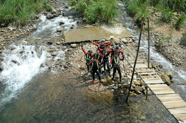 Xách xe lên và đi tìm “hoa vàng trên cỏ xanh” - Ảnh 10.