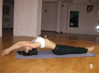 6 tư thế yoga mềm dẻo làm thon gọn vùng bụng