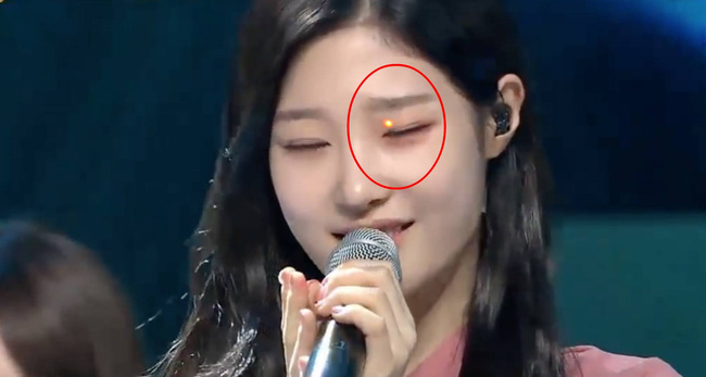 Sở thích độc ác của anti-fan: Chiếu laser vào mắt idol Kpop - Ảnh 9.