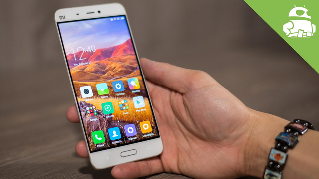 Hoàng Hà Mobile và CellphoneS bất ngờ bán Xiaomi Mi 5 chính hãng: 6.990.000 VNĐ, nhiều quà tặng - Ảnh 1.