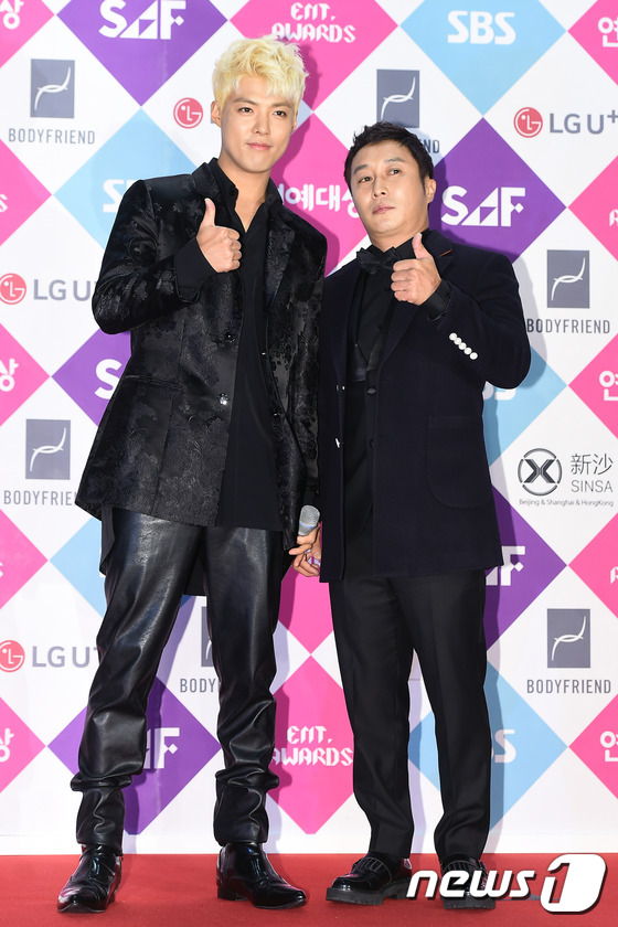 Thảm đỏ SBS Entertainment Awards: Running Man lần đầu xuất hiện, Seolhyun lột xác bên dàn mỹ nhân - Ảnh 21.