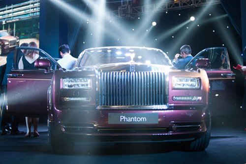 sieu xe Lửa thiêng Rolls Royce Phantom Sacred fire Siêu xe 51 tỷ dành cho đại gia Việt