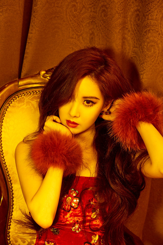 Seohyun (SNSD): Từ quý cô quyến rũ đến ngồi dạng tè he nhá hàng - Ảnh 3.