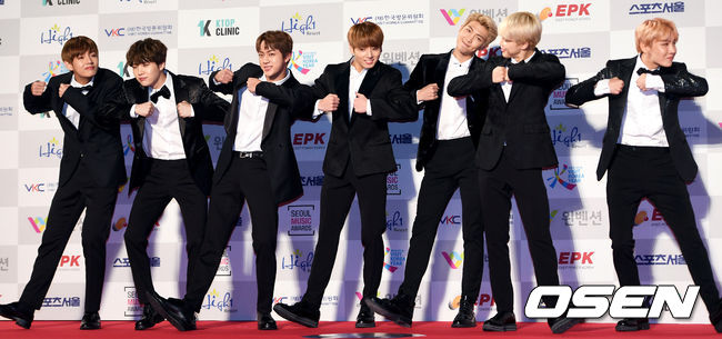 Thảm đỏ Seoul Music Awards: Phạm Băng Băng Hàn Quốc mặc sến vẫn đủ lấn át loạt mỹ nhân Kpop - Ảnh 18.
