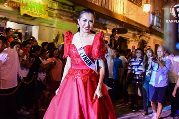 Lệ Hằng tự tin trình diễn thời trang tại Miss Universe 2016 