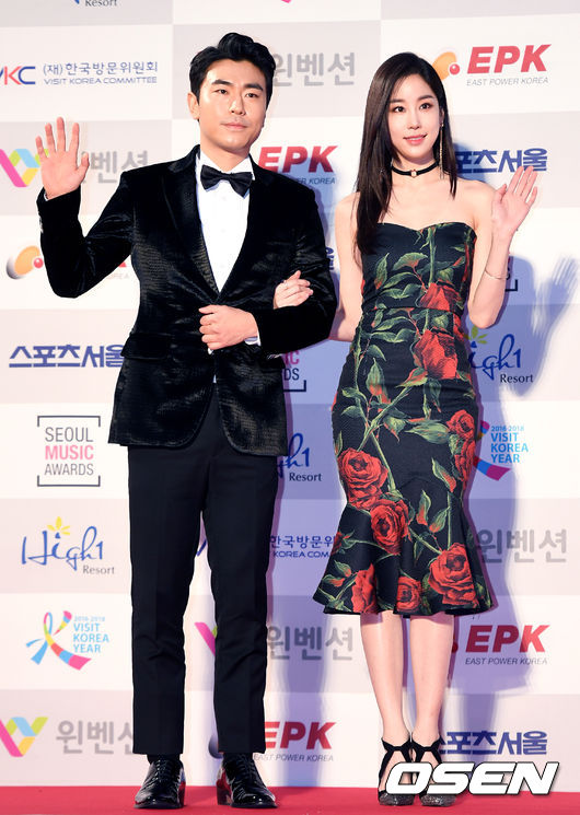 Thảm đỏ Seoul Music Awards: Phạm Băng Băng Hàn Quốc mặc sến vẫn đủ lấn át loạt mỹ nhân Kpop - Ảnh 29.