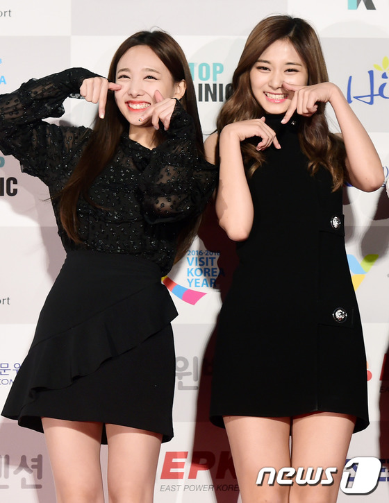 Thảm đỏ Seoul Music Awards: Phạm Băng Băng Hàn Quốc mặc sến vẫn đủ lấn át loạt mỹ nhân Kpop - Ảnh 11.