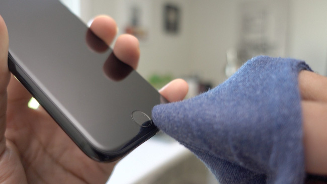 Smartphone quét vân tay mãi không ăn, 5 mẹo này sẽ giúp bạn khắc phục - Ảnh 1.
