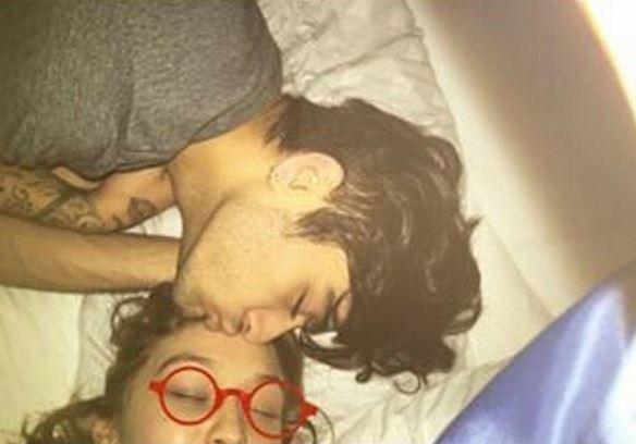 Zayn hôn Gigi Hadid ngọt ngào, lên tiếng về scandal bạn gái chế nhạo người châu Á - Ảnh 2.