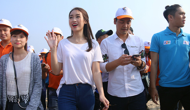 Hoa hậu Đỗ Mỹ Linh, Nguyễn Thị Loan và MC Phan Anh chạy bộ hướng về Quỹ hỗ trợ bệnh nhân ung thư - Ảnh 7.