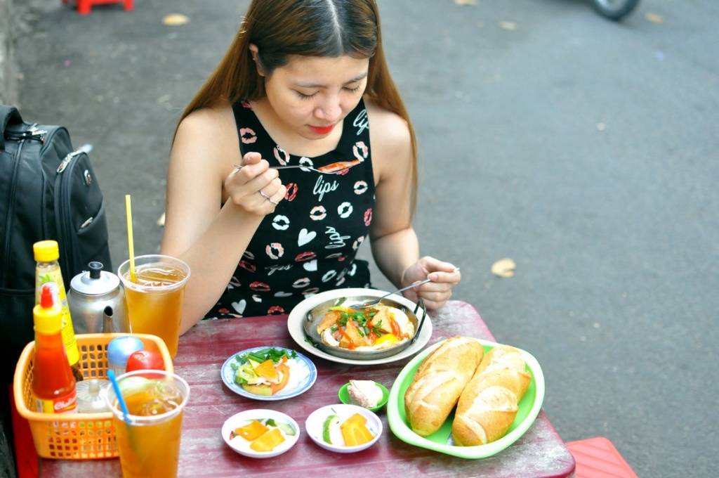 banh mi chao hoa ma gan 60 nam song cung sai gon