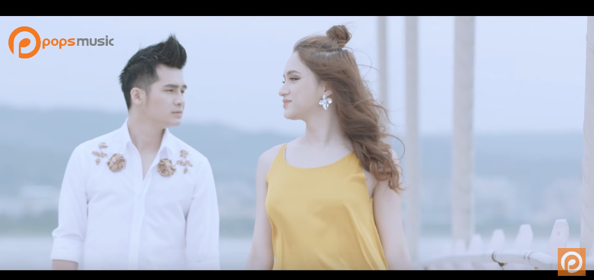 Hà Anh tình tứ cùng Hương Giang Idol trong MV mới