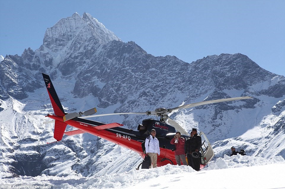 bua sang xa xi tren dinh everest cho khach nha giau