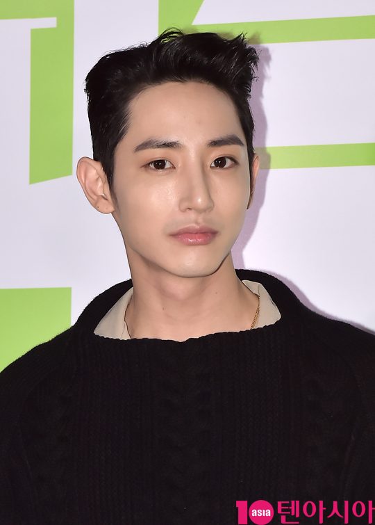 Hoàng tử ma cà rồng Lee Soo Hyuk đã không còn hoàn hảo như xưa vì... thẩm mỹ hỏng? - Ảnh 3.