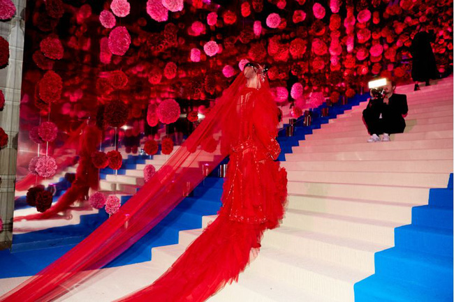 Thảm đỏ cũng thường thôi, bên trong Met Gala mới là đêm tiệc lộng lẫy nhất năm của sao Hollywood! - Ảnh 14.