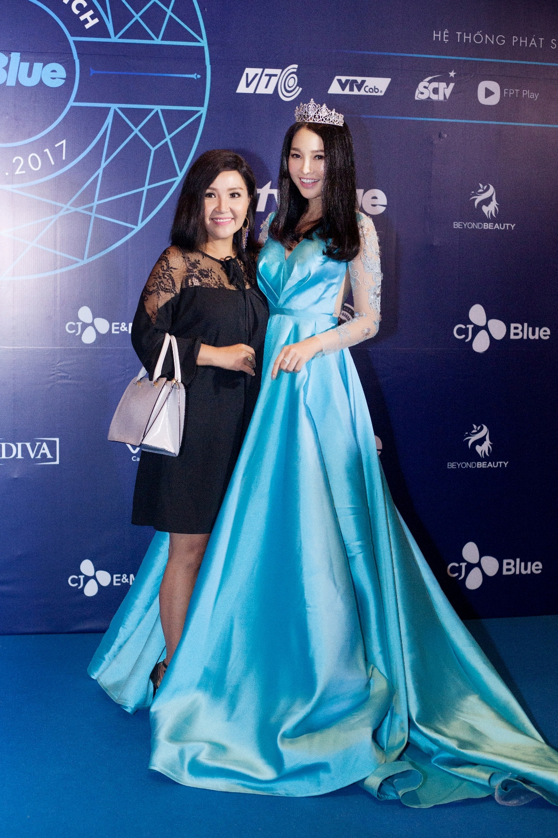 Á hậu Siêu tài năng Thế giới 2017 Lương Thái Trân rạng ngời vẻ đẹp vương hậu trên thảm xanh tvBlue