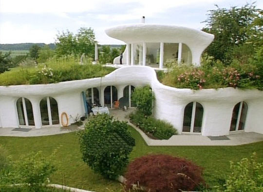 10 ngôi nhà đẹp “lạ” làm bằng vật liệu tái chế - Ảnh 8.