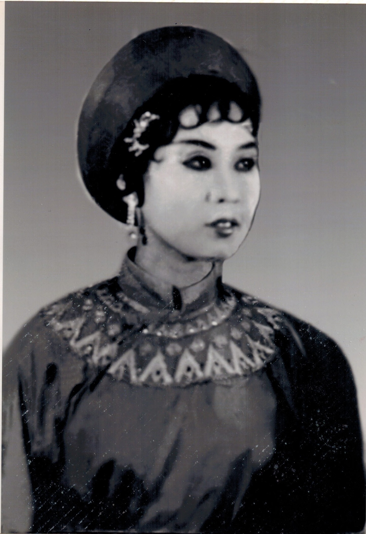 NS Huyen Thanh - vai Nang tía - Vở Trưng Vương