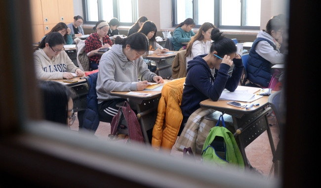 Học sinh Hàn Quốc trước ngày căng thẳng nhất trong 'năm địa ngục' - 7